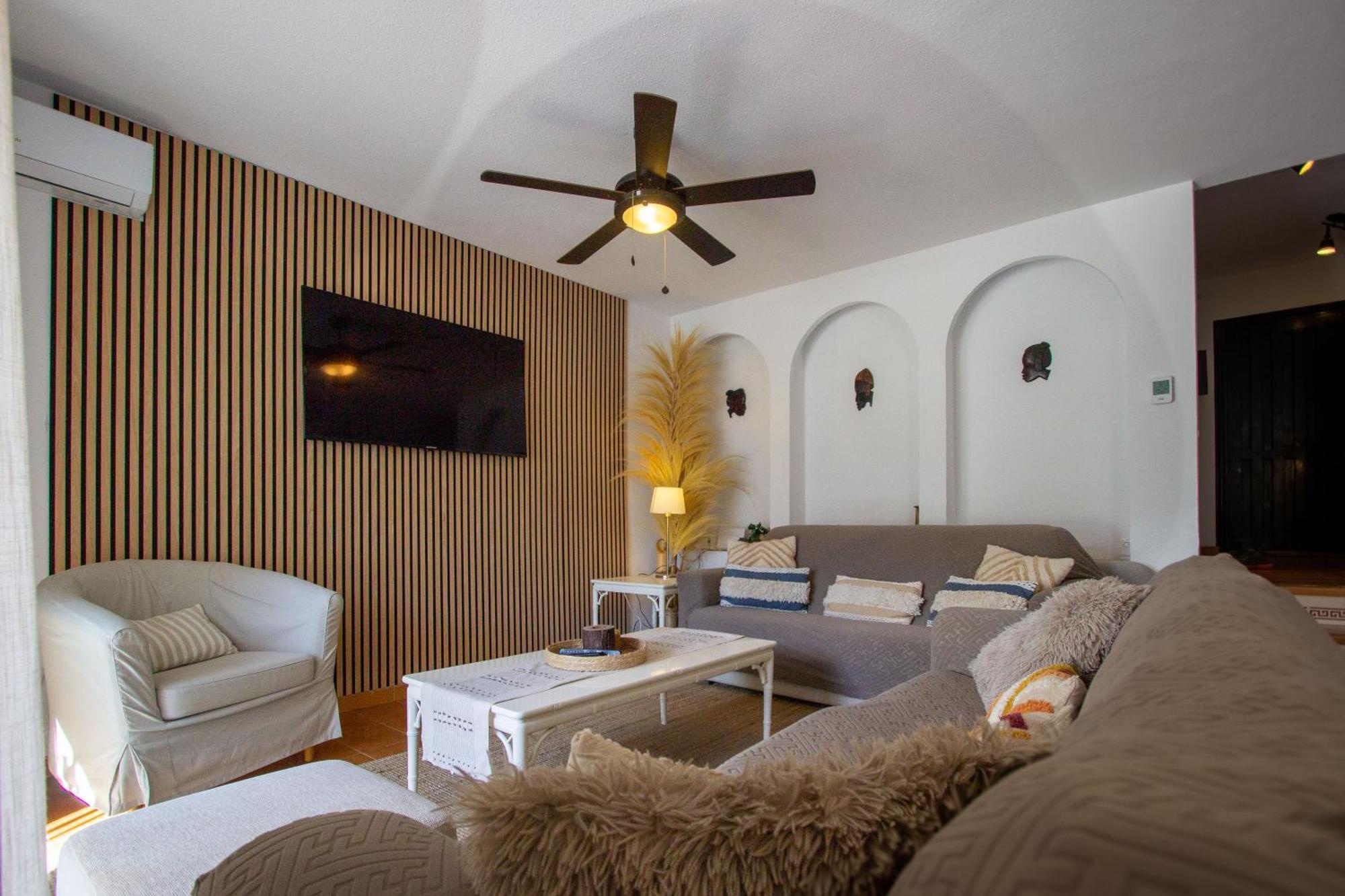 Marina De Casares Beach House San Luis de Sabinillas Luaran gambar